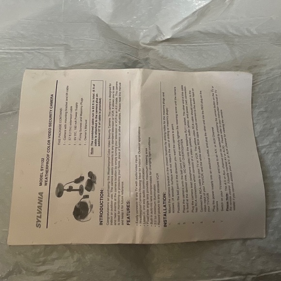SYLVANIA weatherproof COLOR SECURITY CAMERA NEW INSIDE /OUTSIDE - Picture 12 of 13